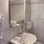 Ξενοδοχείο Umbria 2*