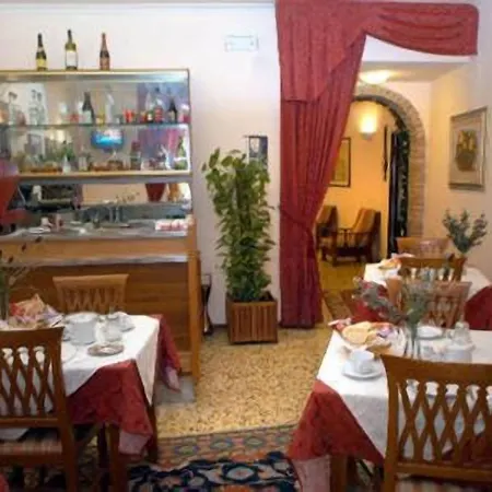 Umbria Hotel 2*